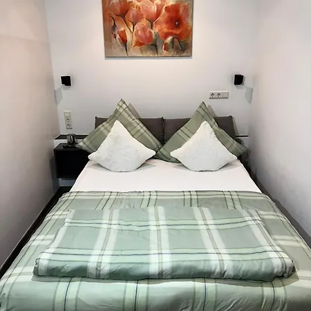 トンドーズ アパート *