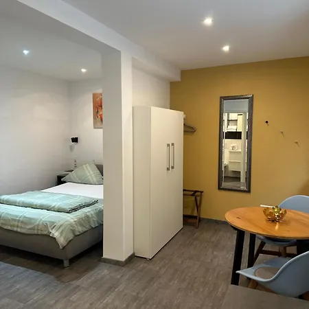 トンドーズ アパート *